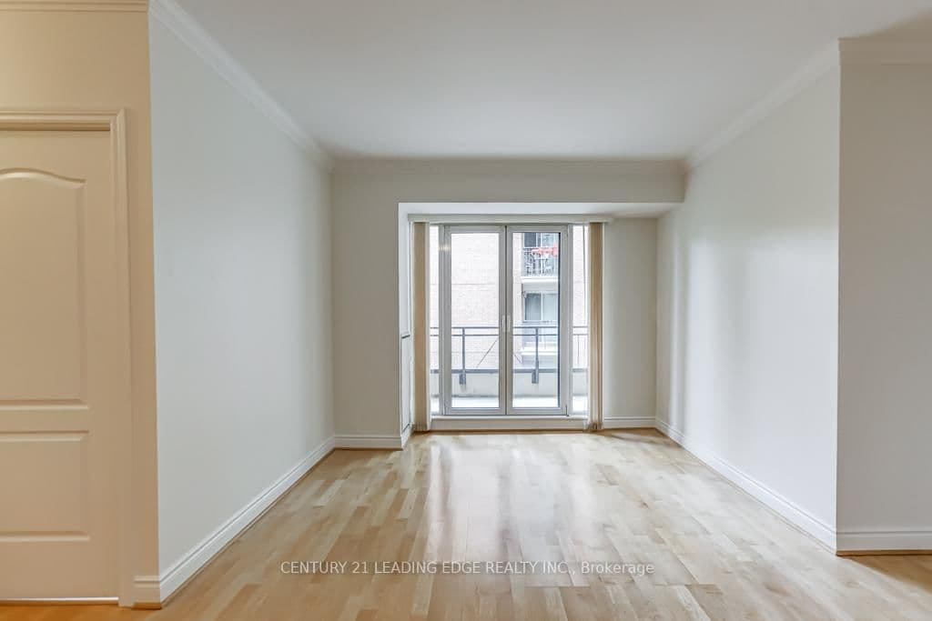 11 William Carson Crescent, Unit 308 thumbnail 10