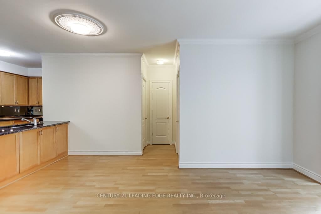 11 William Carson Crescent, Unit 308 thumbnail 15