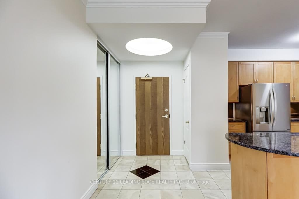 11 William Carson Crescent, Unit 308 thumbnail 3