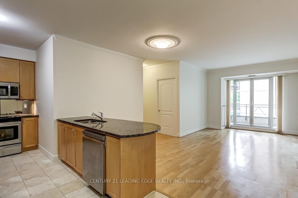 11 William Carson Crescent, Unit 308 thumbnail 4
