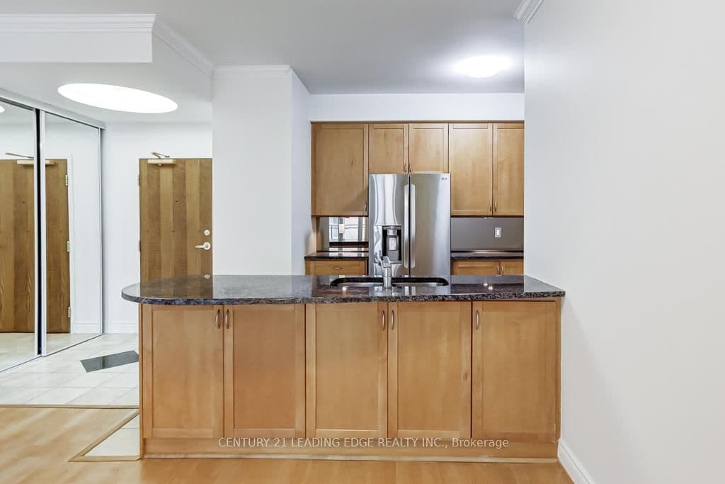 11 William Carson Crescent, Unit 308 thumbnail 7