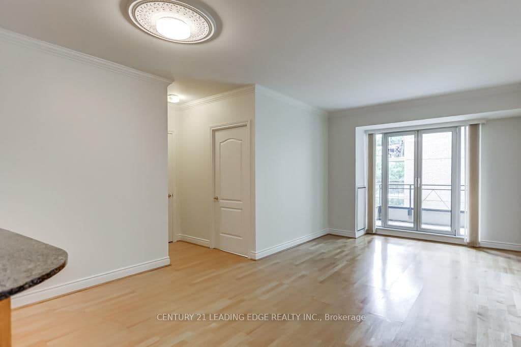 11 William Carson Crescent, Unit 308 thumbnail 9