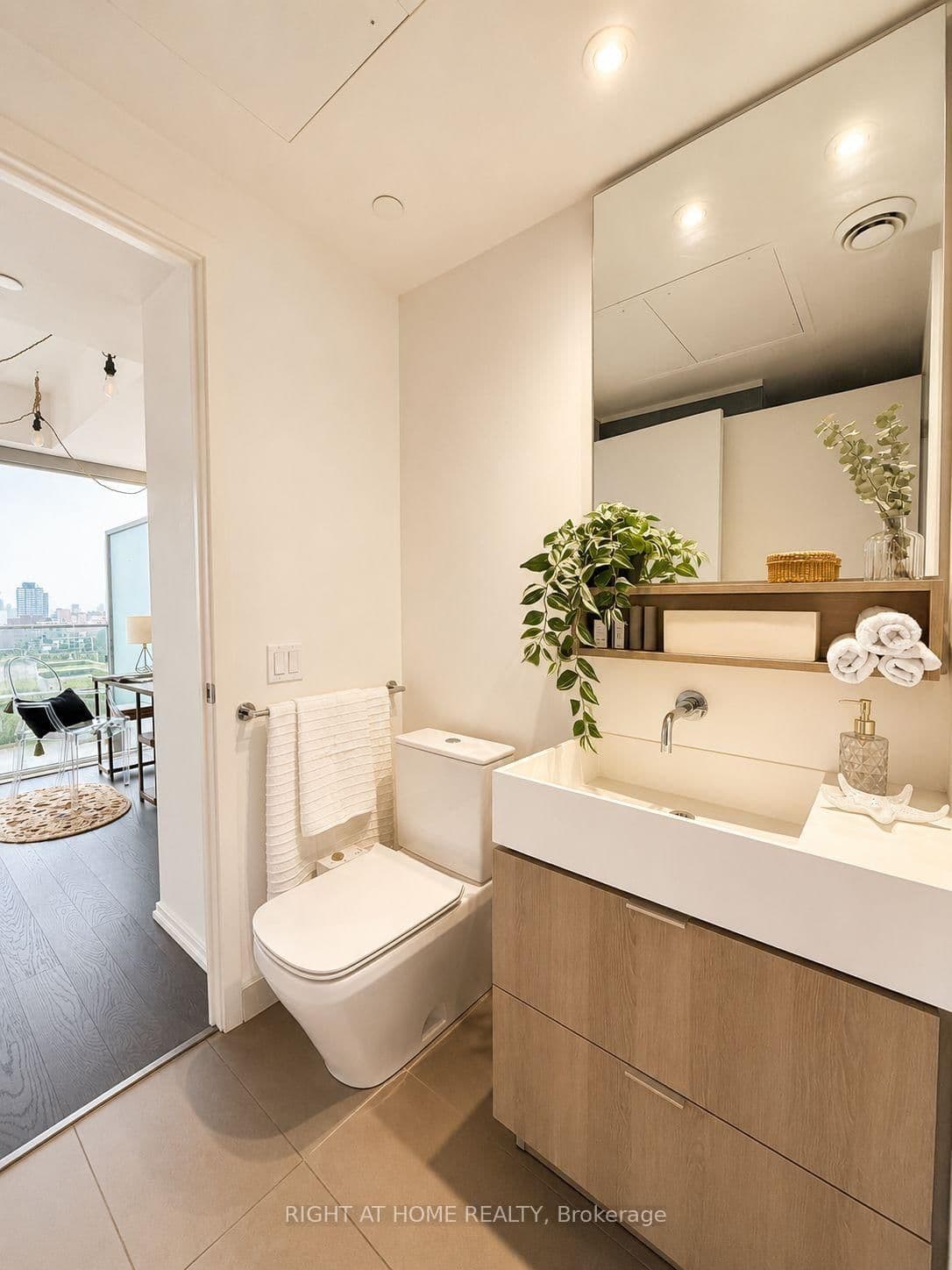 5 Soudan Avenue, Unit 2004 thumbnail 15