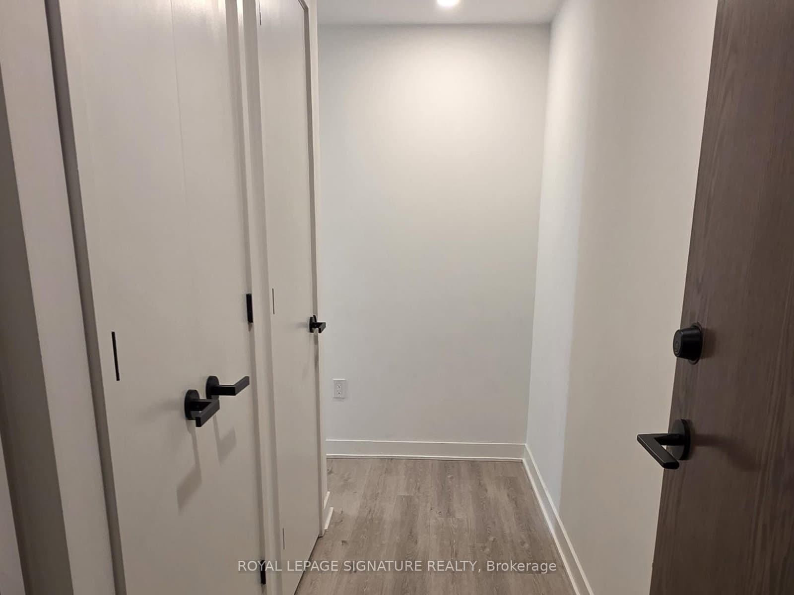 55 Charles Street E, Unit 4002 thumbnail 32