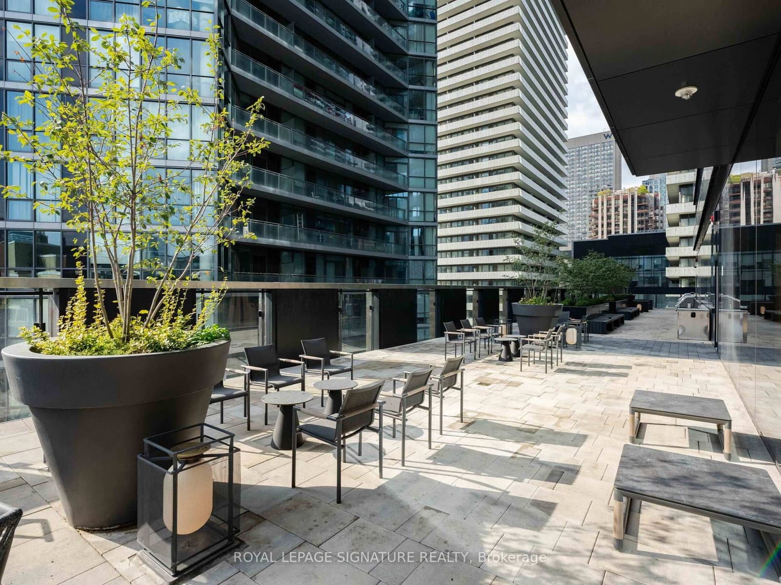 55 Charles Street E, Unit 4002 thumbnail 6
