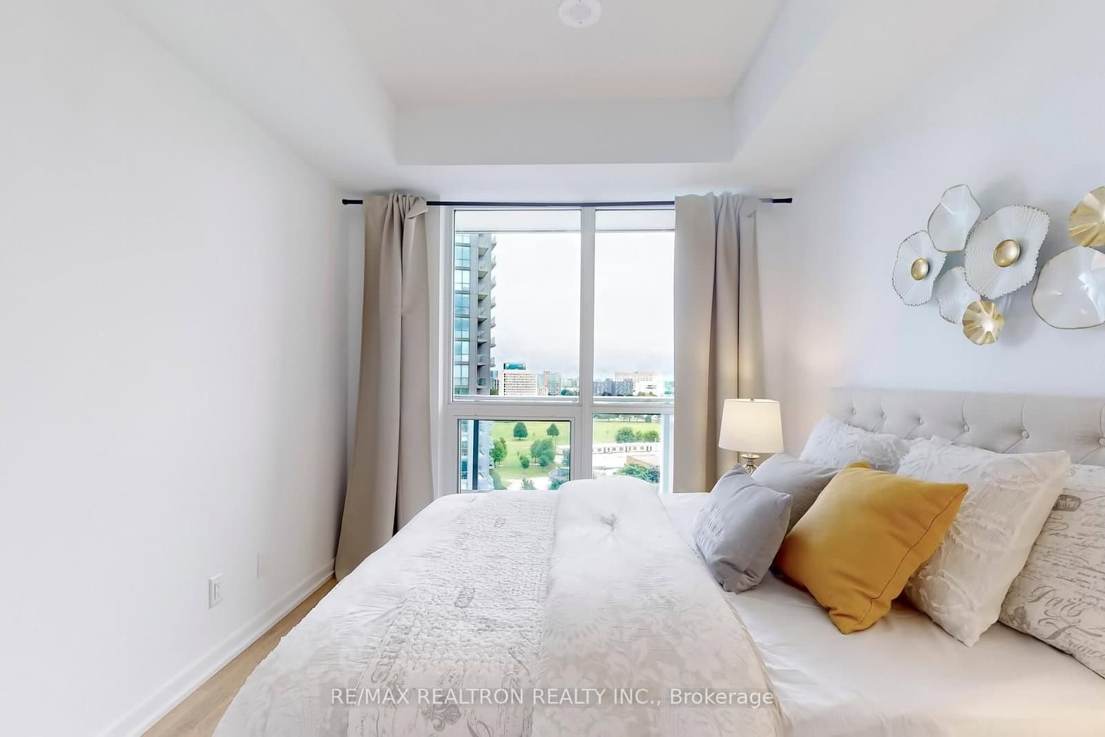36 Forest Manor Road, Unit 1102 thumbnail 20