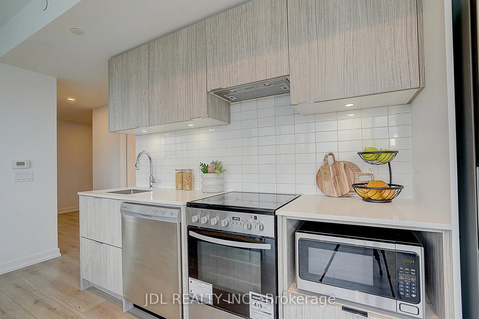 395 Bloor Street E, Unit 3902 thumbnail 13