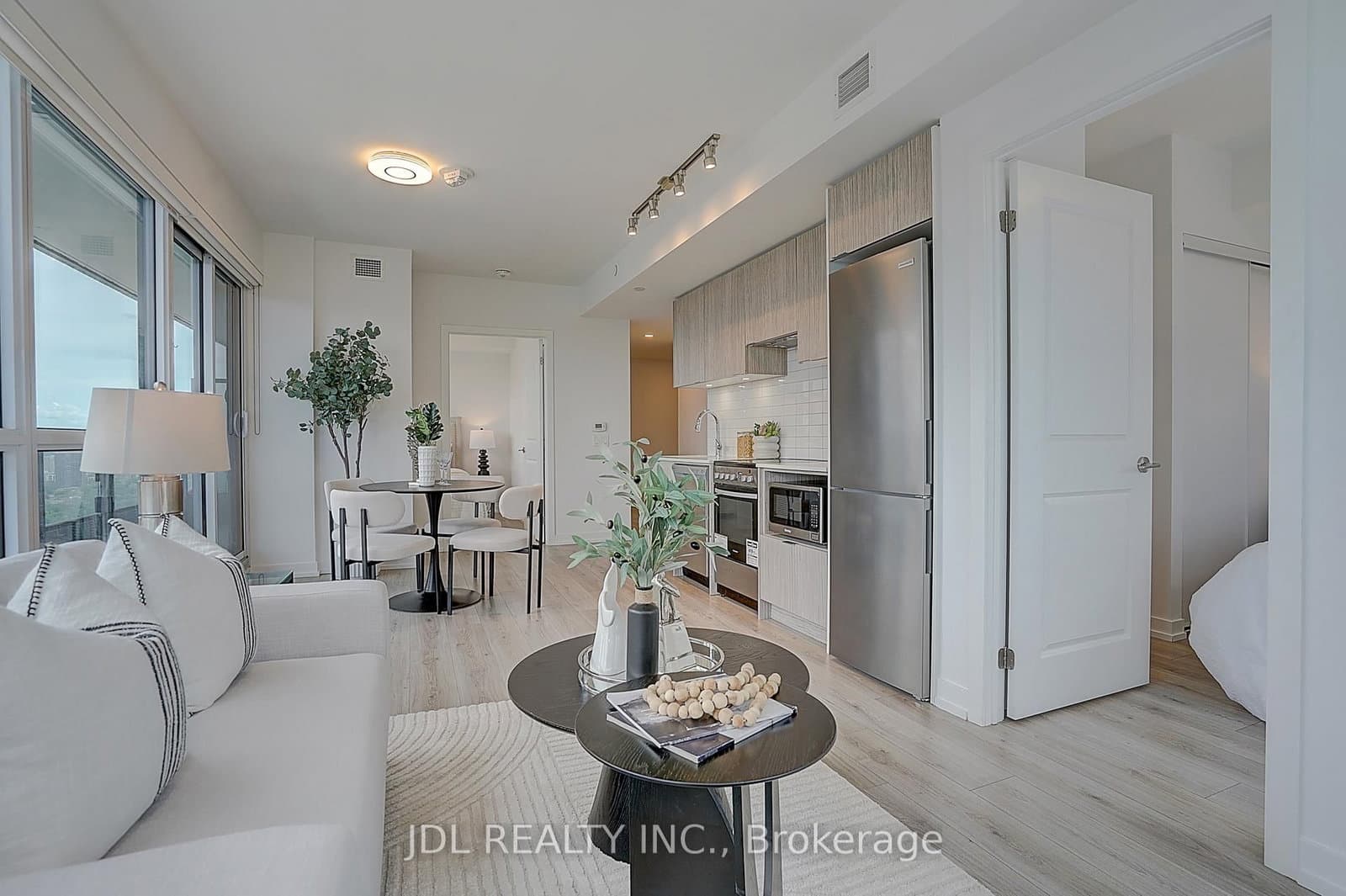 395 Bloor Street E, Unit 3902 thumbnail 27