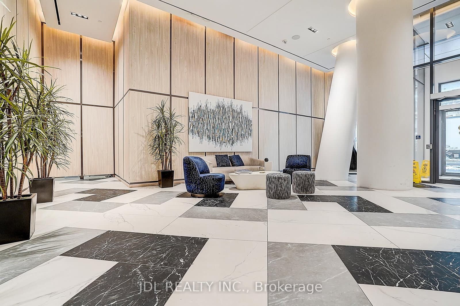 395 Bloor Street E, Unit 3902 thumbnail 4