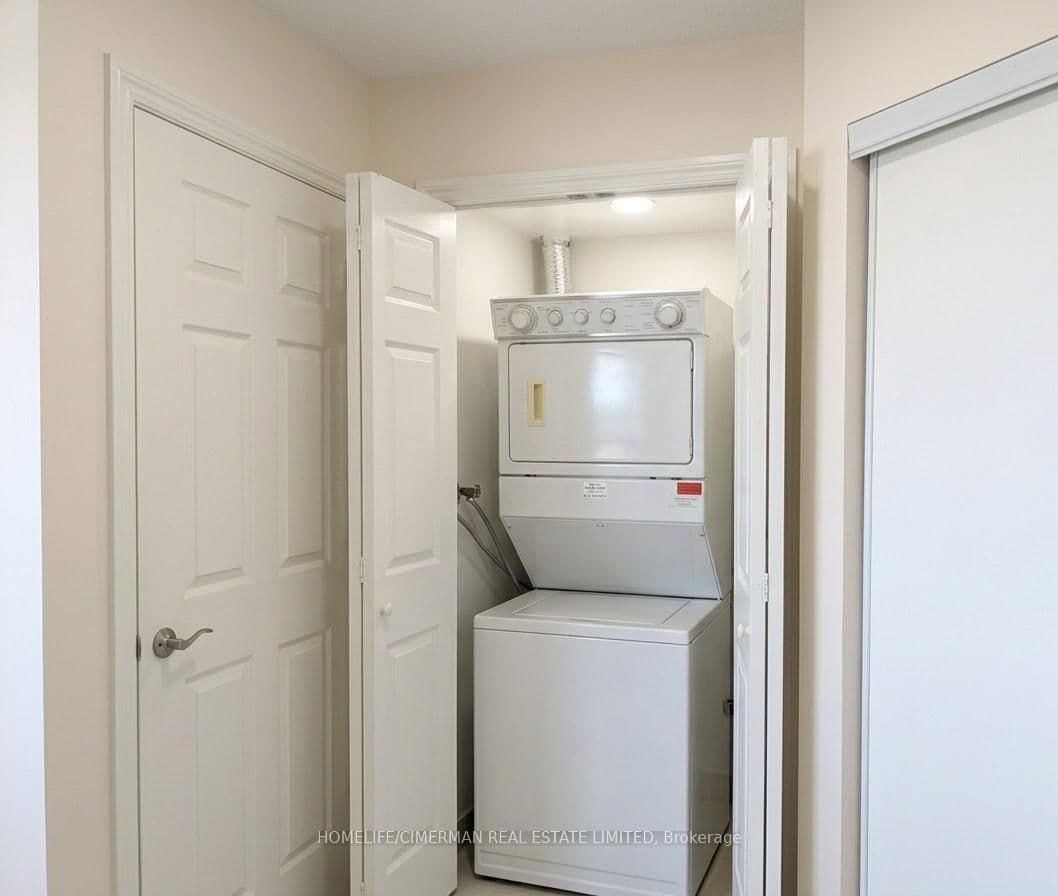 80 Harrison Garden Boulevard, Unit 1819 thumbnail 10