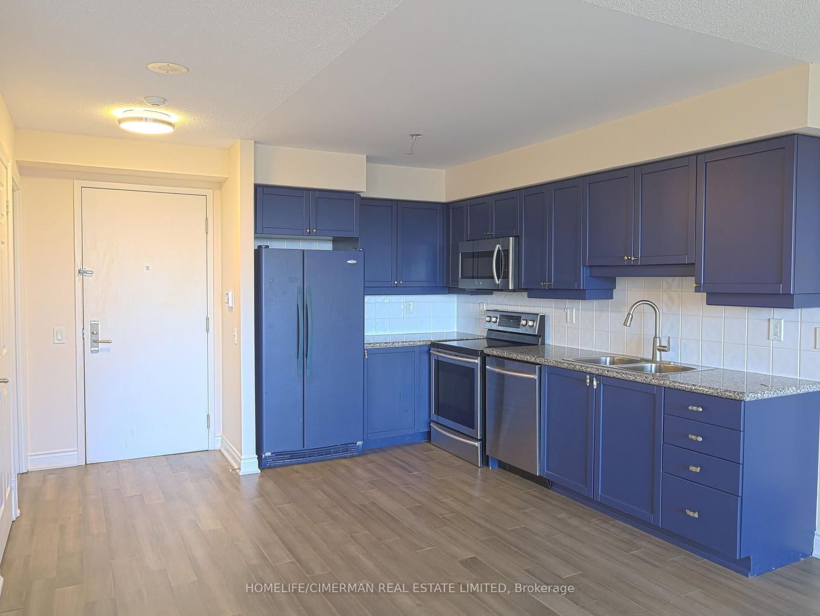 80 Harrison Garden Boulevard, Unit 1819 thumbnail 2