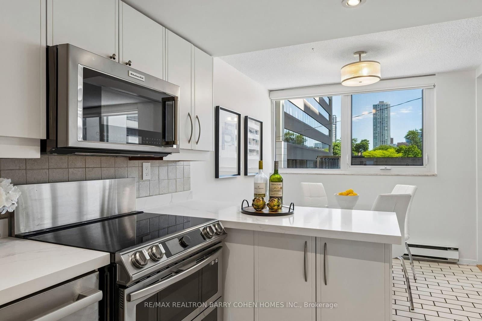 360 Bloor Street E, Unit 301 thumbnail 19