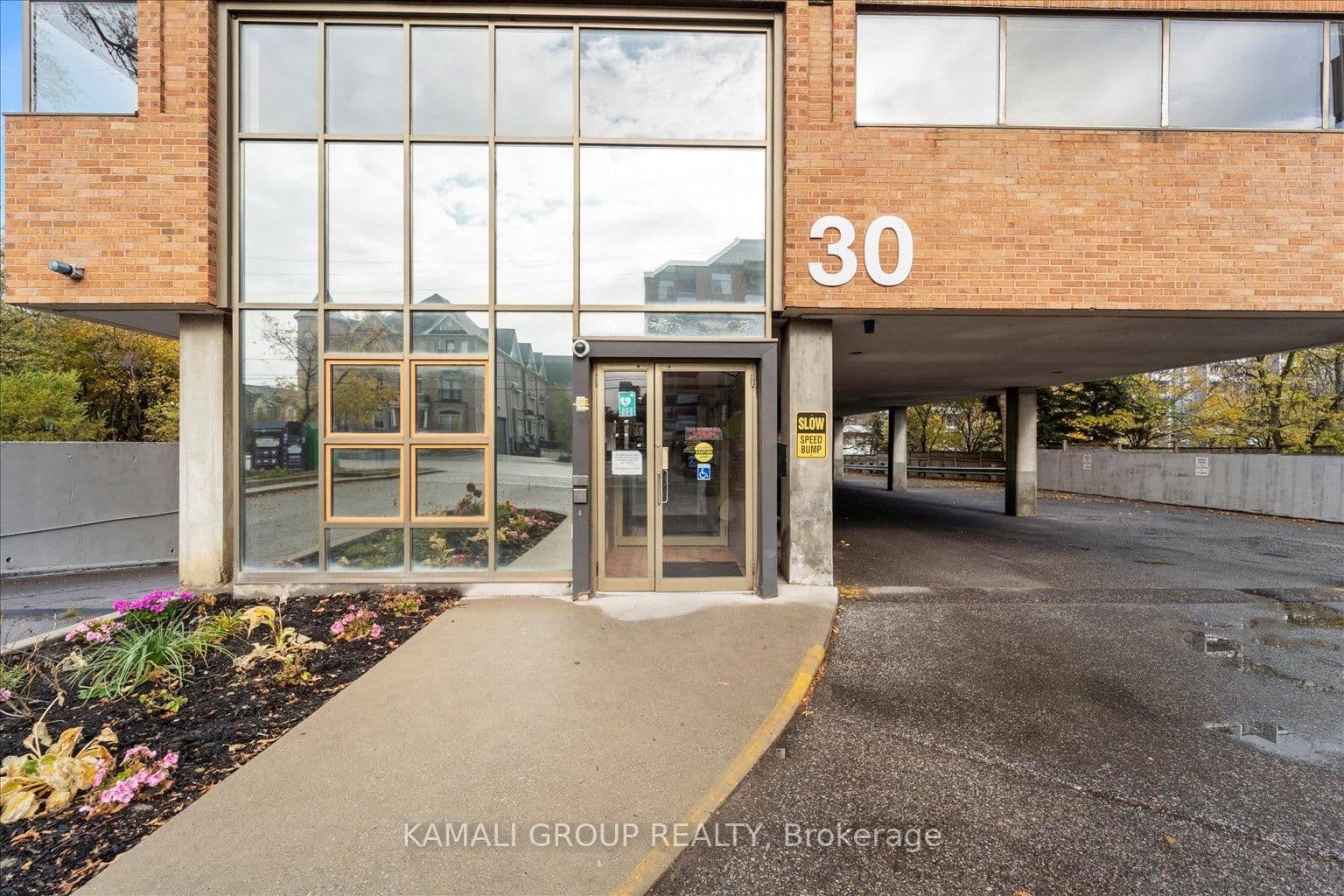 30 Drewry Avenue, Unit 101 thumbnail 2
