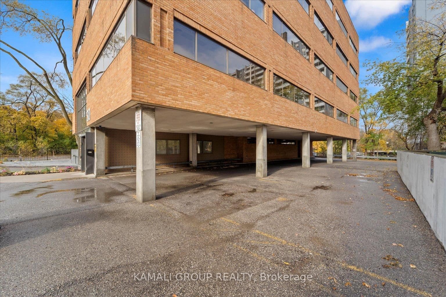 30 Drewry Avenue, Unit 101 thumbnail 9
