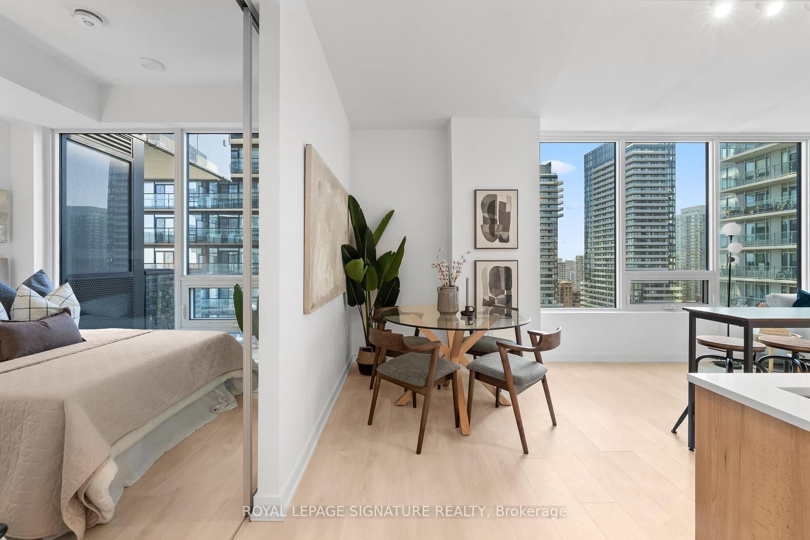 117 Broadway Avenue, Unit 3102 thumbnail 5