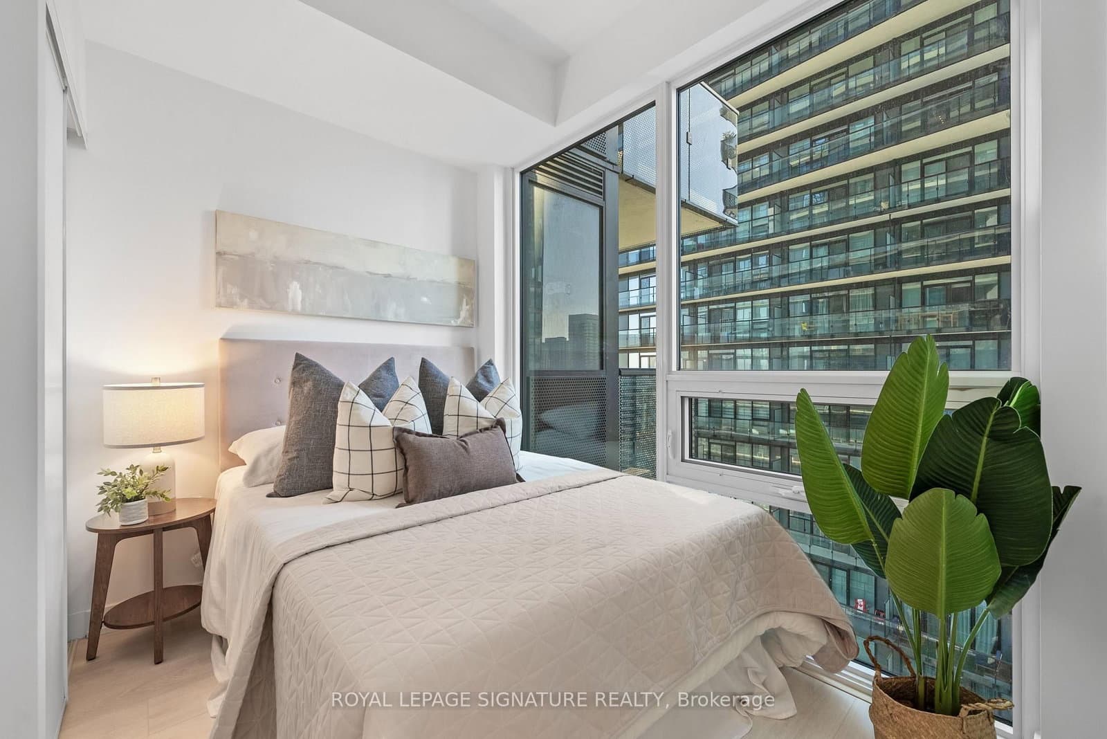 117 Broadway Avenue, Unit 3102 thumbnail 7