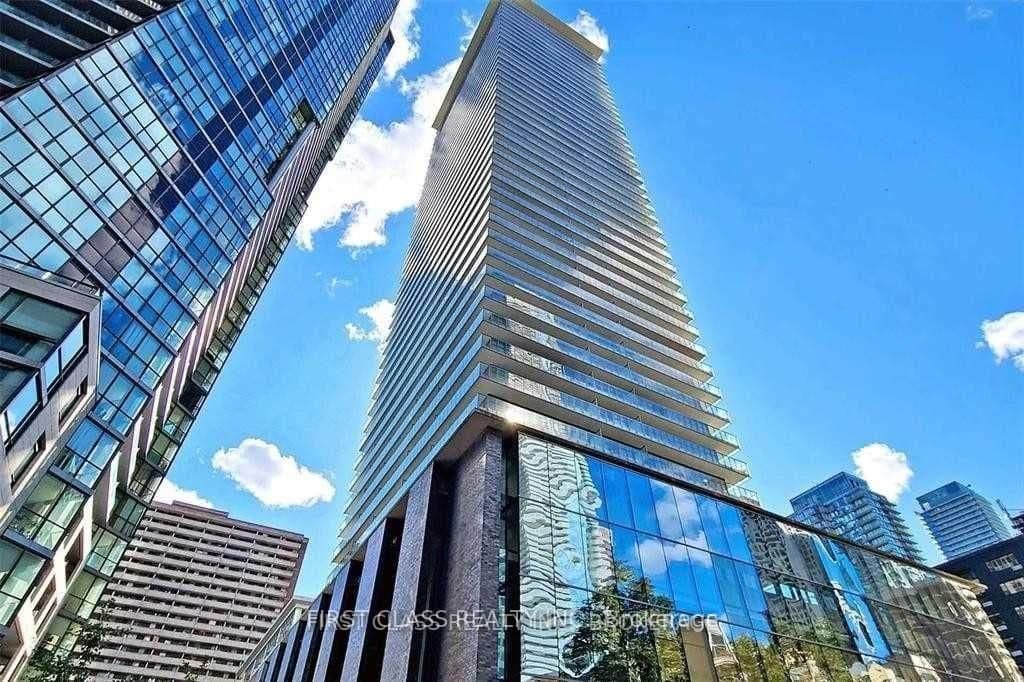 33 Charles Street E, Unit 1409 thumbnail 2