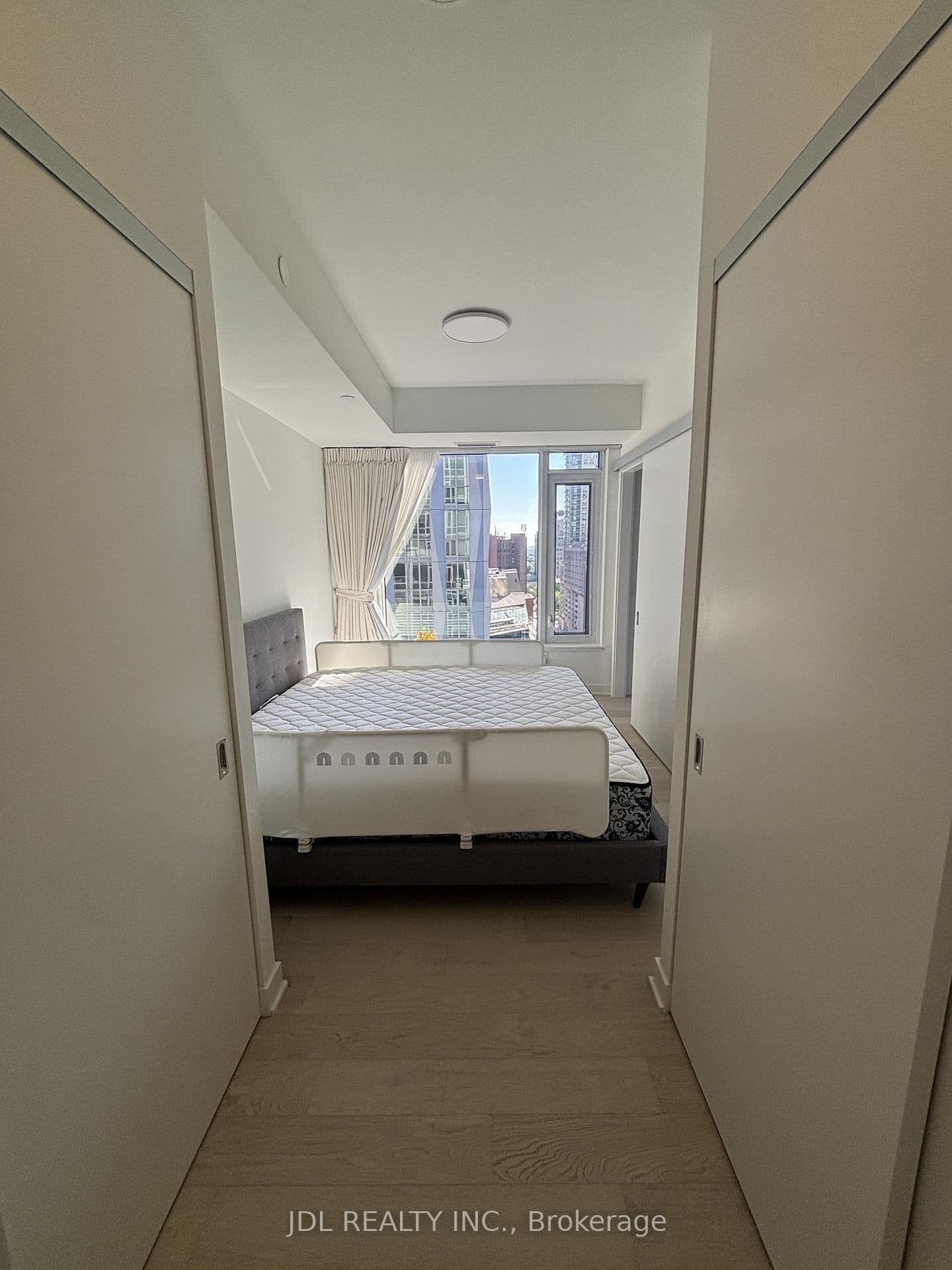 11 Yorkville Avenue, Unit 1110 thumbnail 11