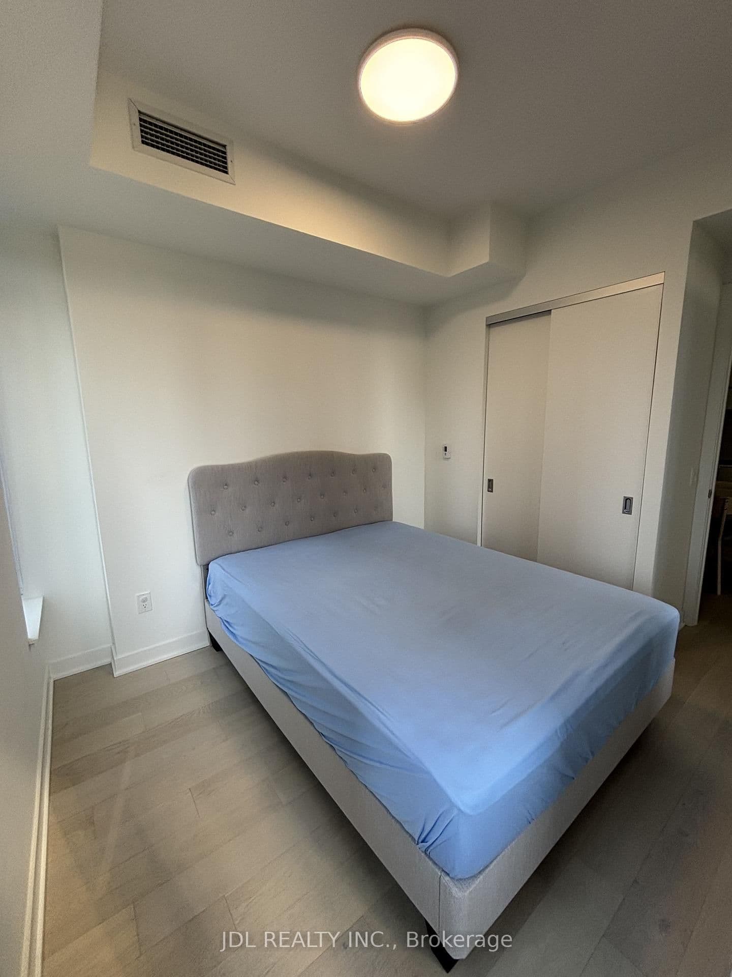 11 Yorkville Avenue, Unit 1110 thumbnail 13