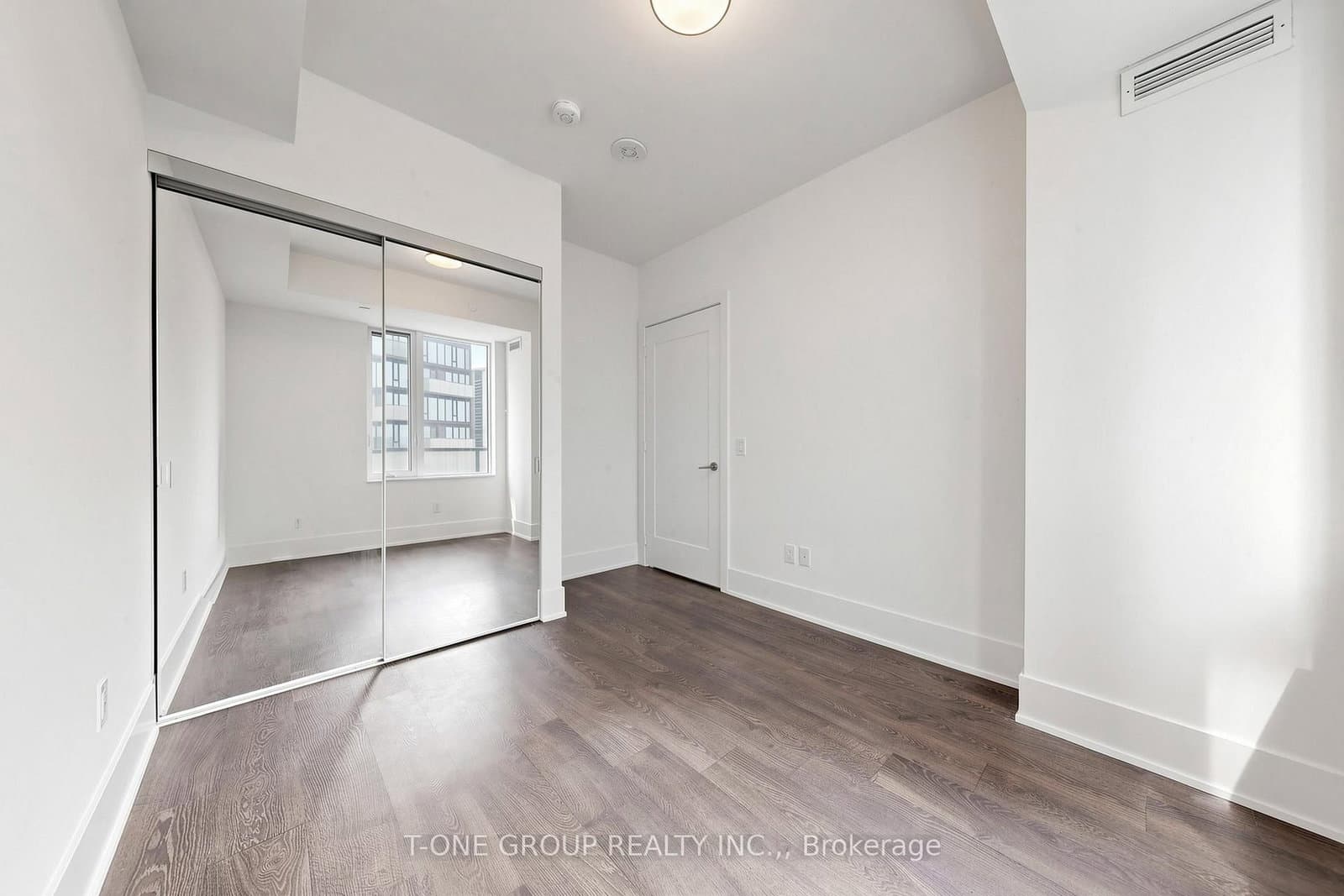 470 Front Street W, Unit 1708 thumbnail 22