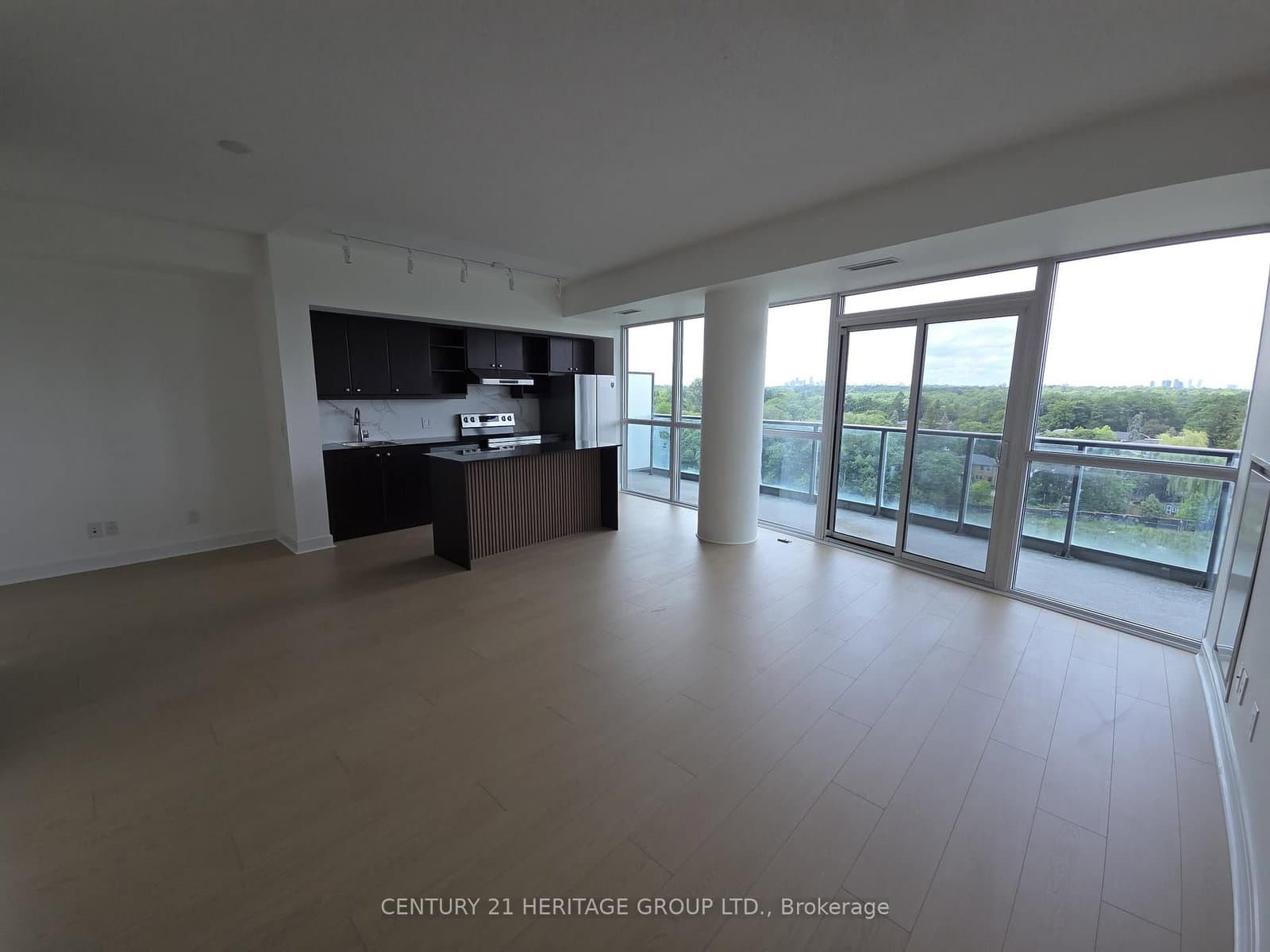 35 Brian Peck Crescent, Unit 805 thumbnail 18