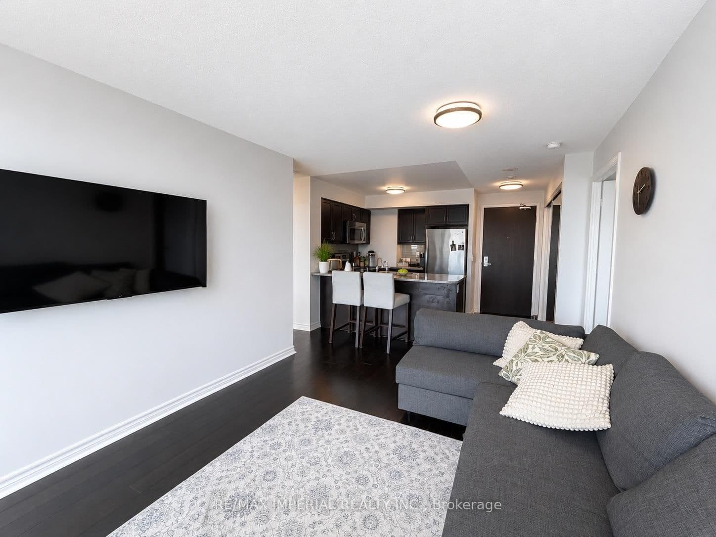 25 Lower Simcoe Street, Unit PH15 thumbnail 9