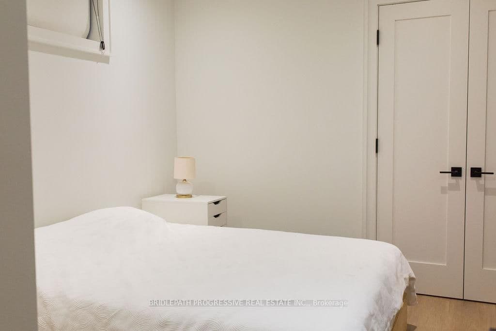 127 Glenvale Boulevard thumbnail 14