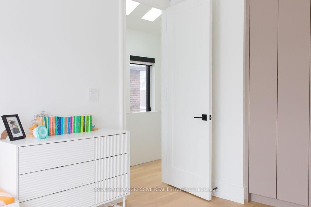 127 Glenvale Boulevard thumbnail 20