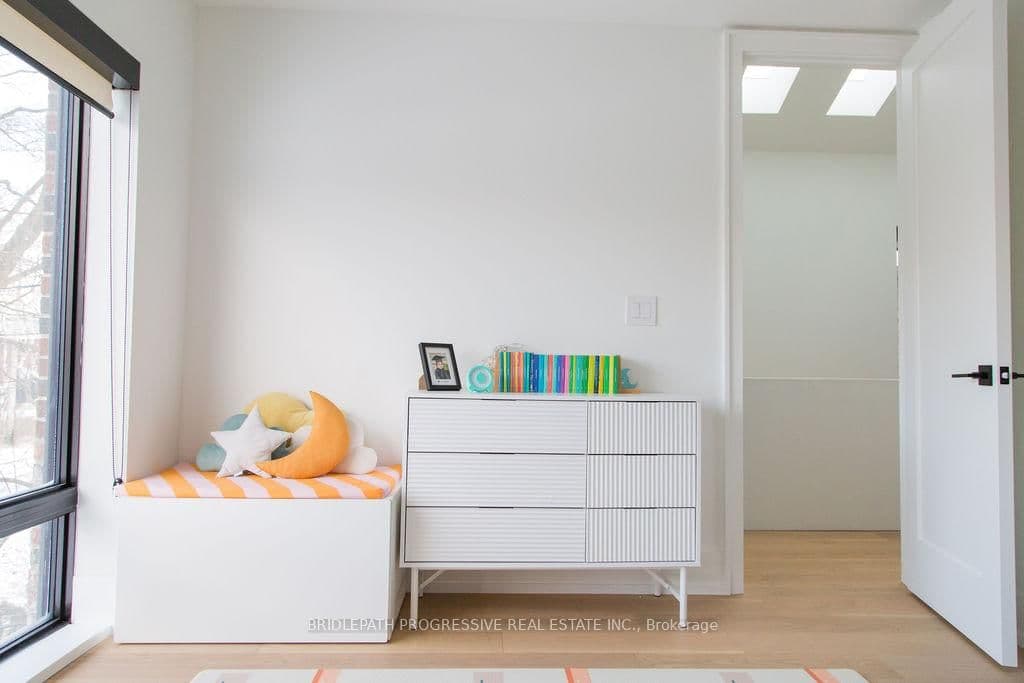 127 Glenvale Boulevard thumbnail 22