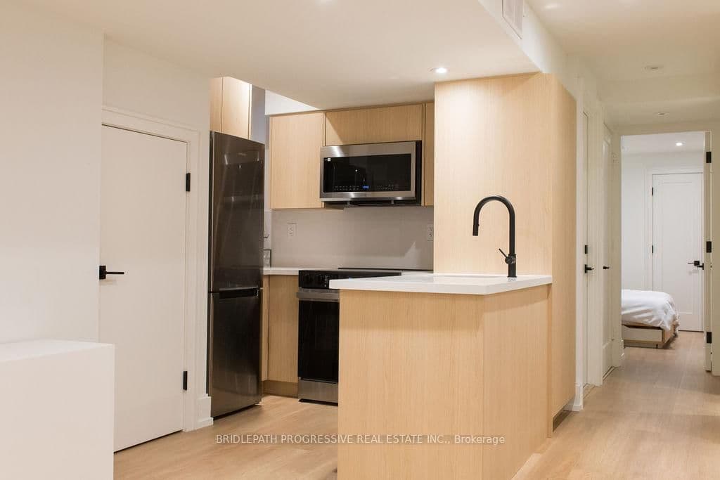 127 Glenvale Boulevard thumbnail 25