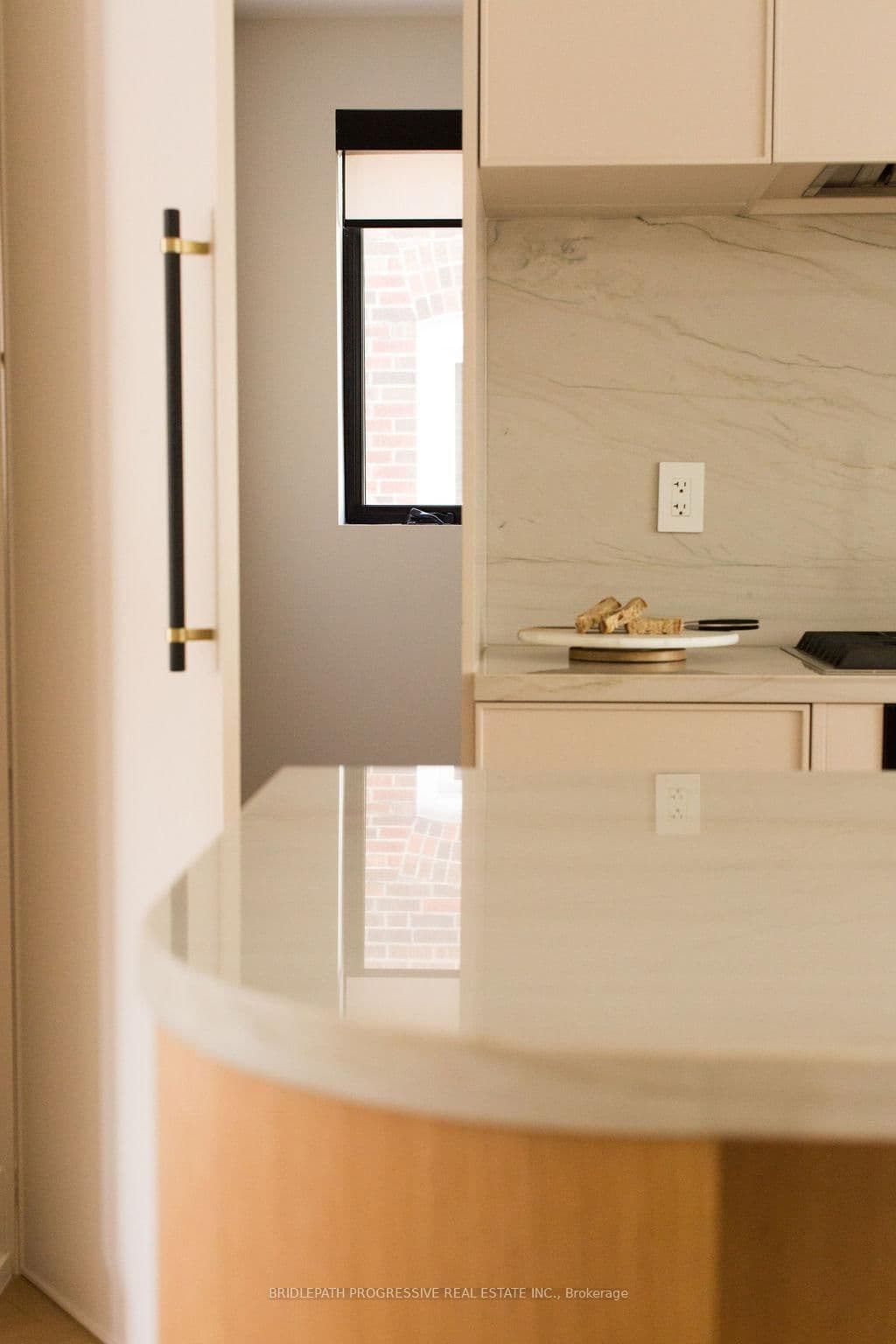 127 Glenvale Boulevard thumbnail 9