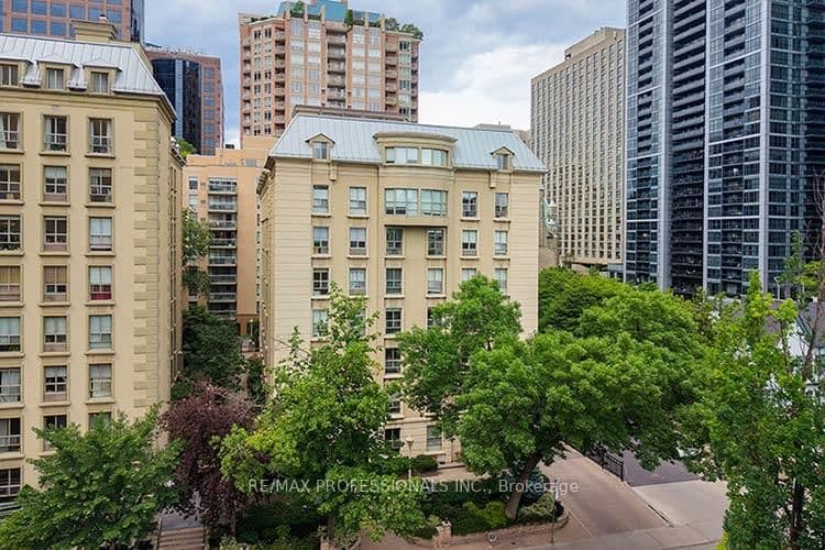 88 Charles Street E, Unit 702 - Image 1
