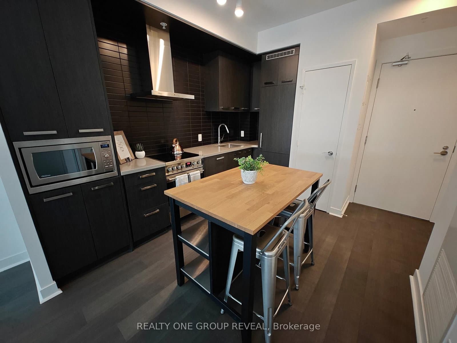 455 Front Street E, Unit 213S thumbnail 3