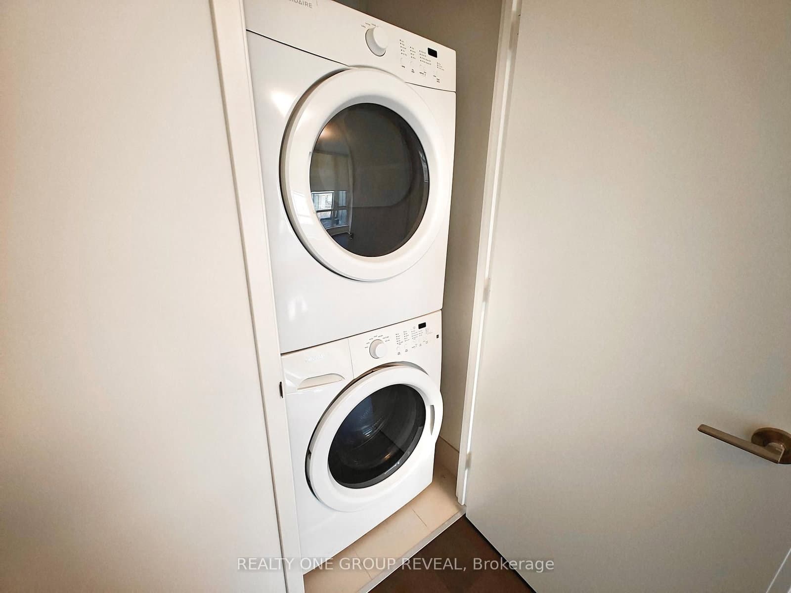 455 Front Street E, Unit 213S thumbnail 7