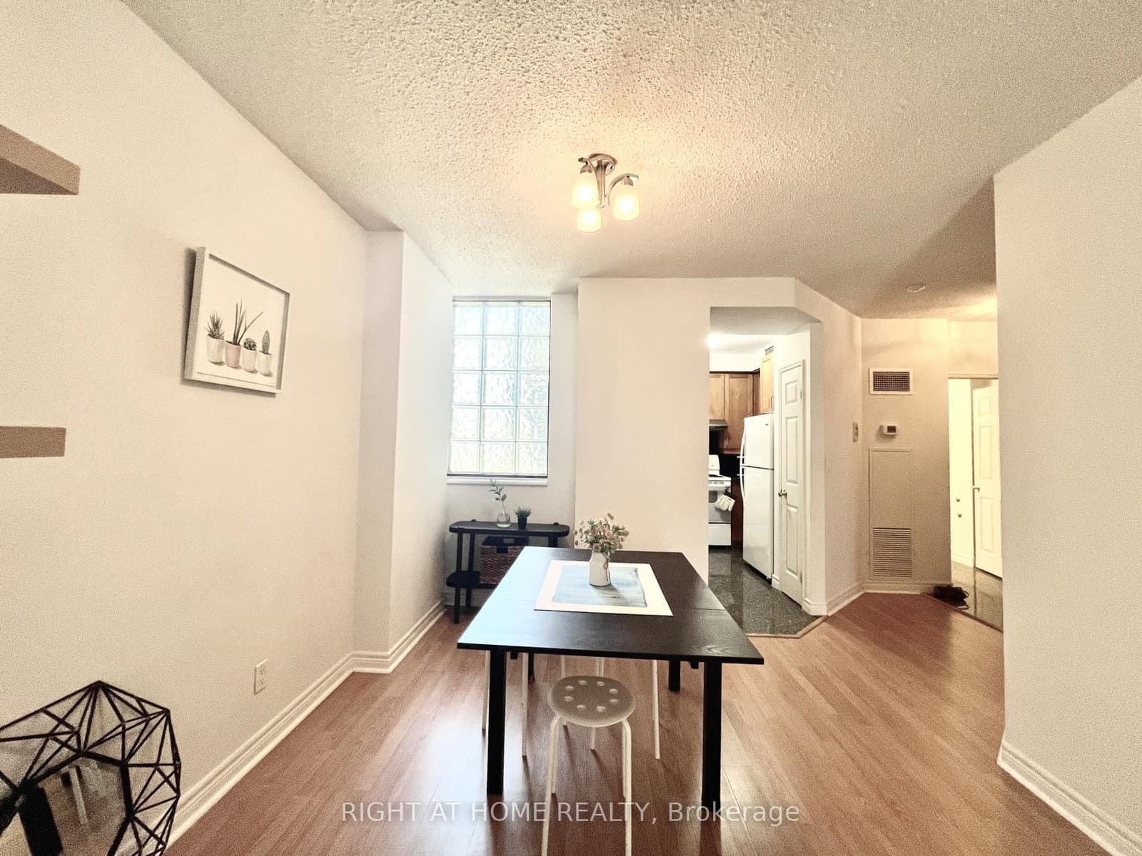 55 Bloor Street E, Unit 1702 thumbnail 4