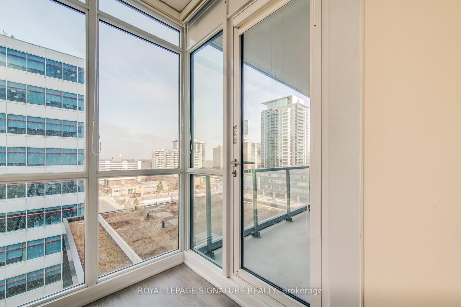 30 Roehampton Avenue, Unit 806 thumbnail 25