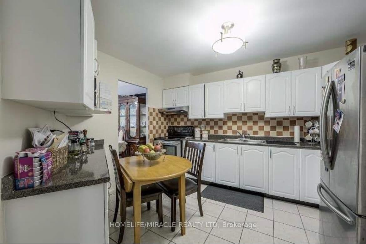 60 Pavane Linkway, Unit 216 thumbnail 20
