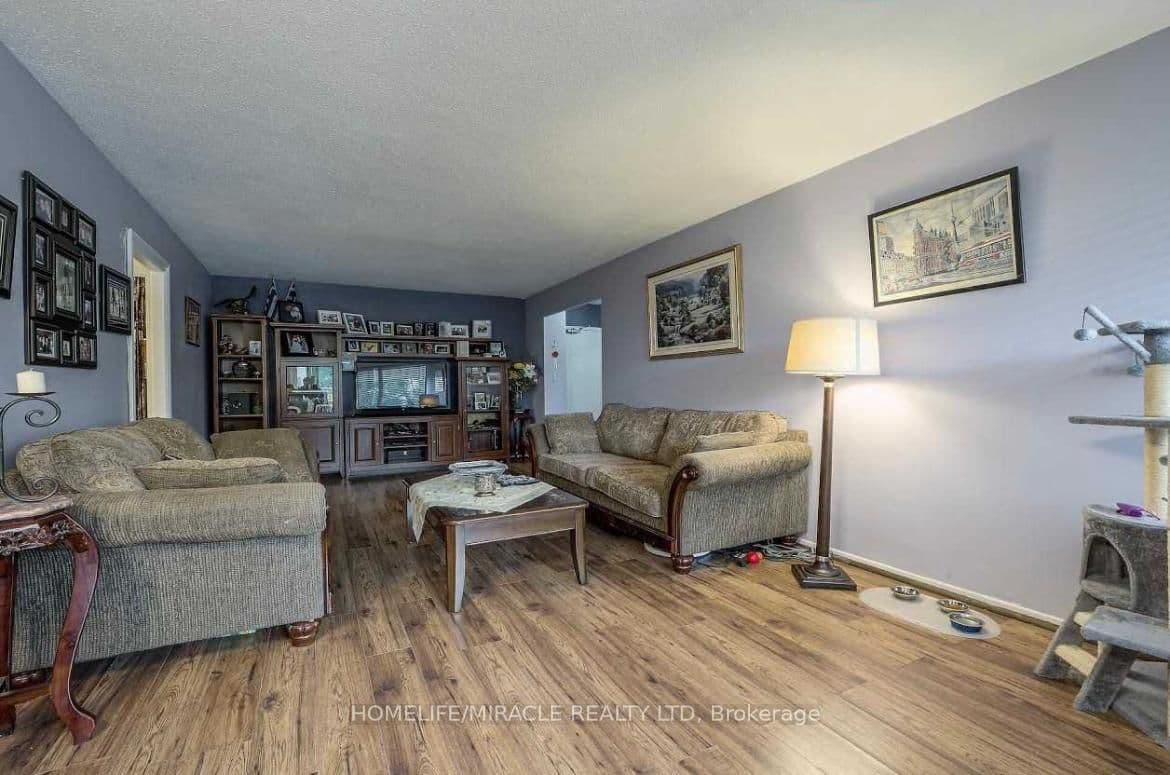 60 Pavane Linkway, Unit 216 thumbnail 5