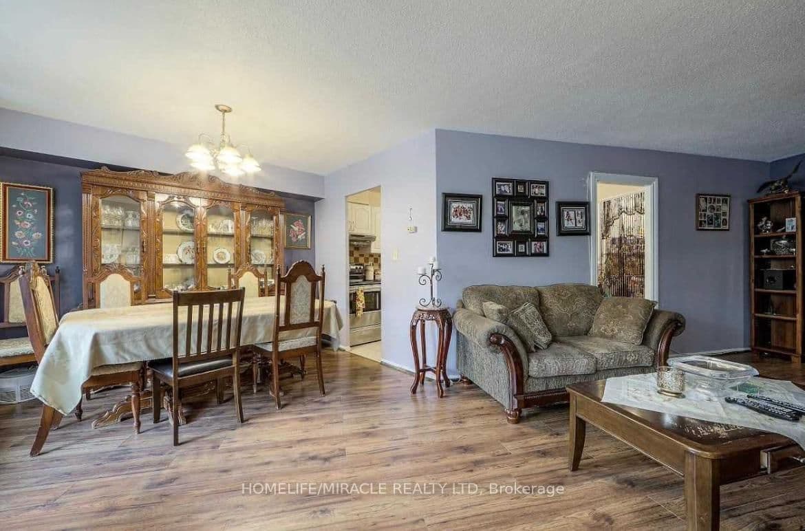 60 Pavane Linkway, Unit 216 thumbnail 6
