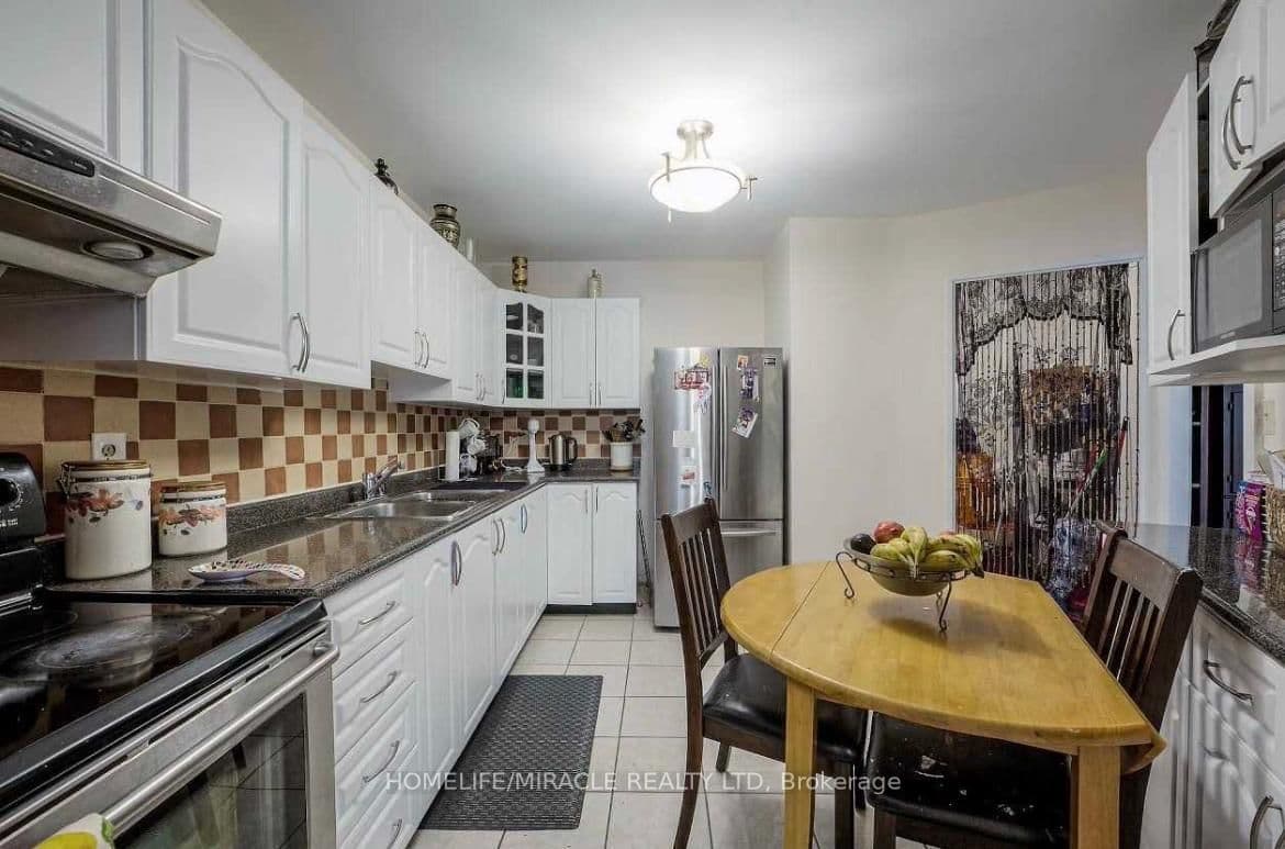 60 Pavane Linkway, Unit 216 thumbnail 8