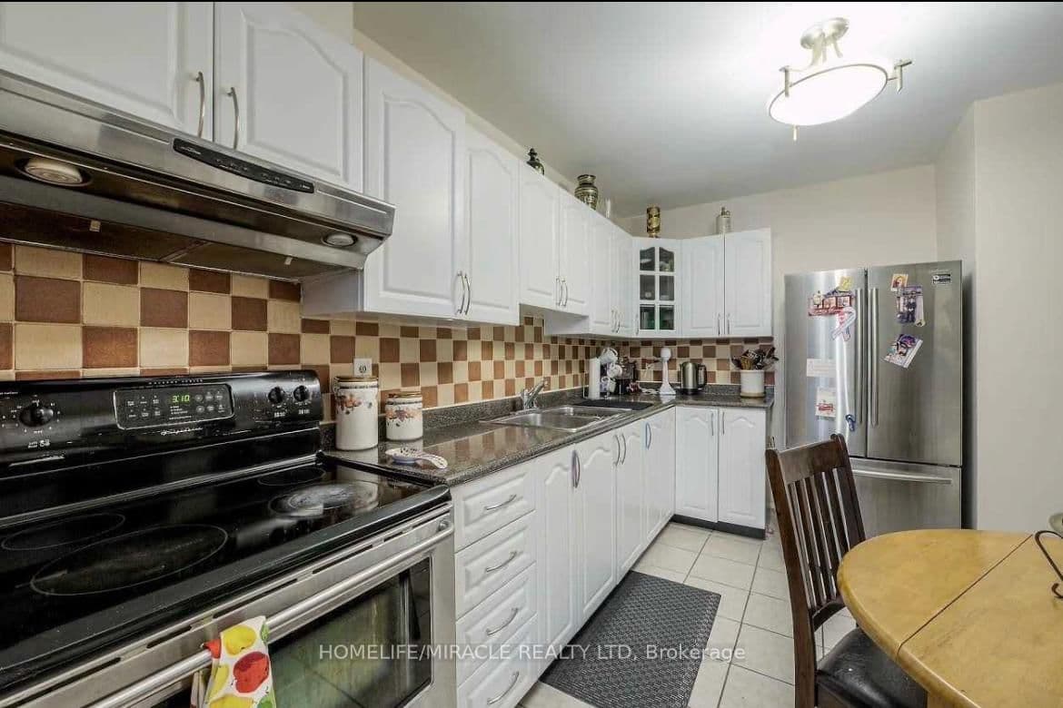 60 Pavane Linkway, Unit 216 thumbnail 9