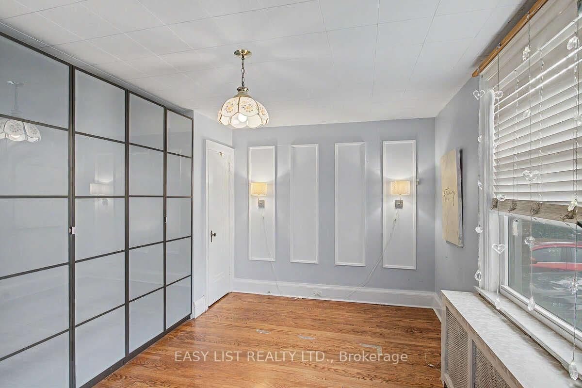 77 Avondale Avenue thumbnail 10
