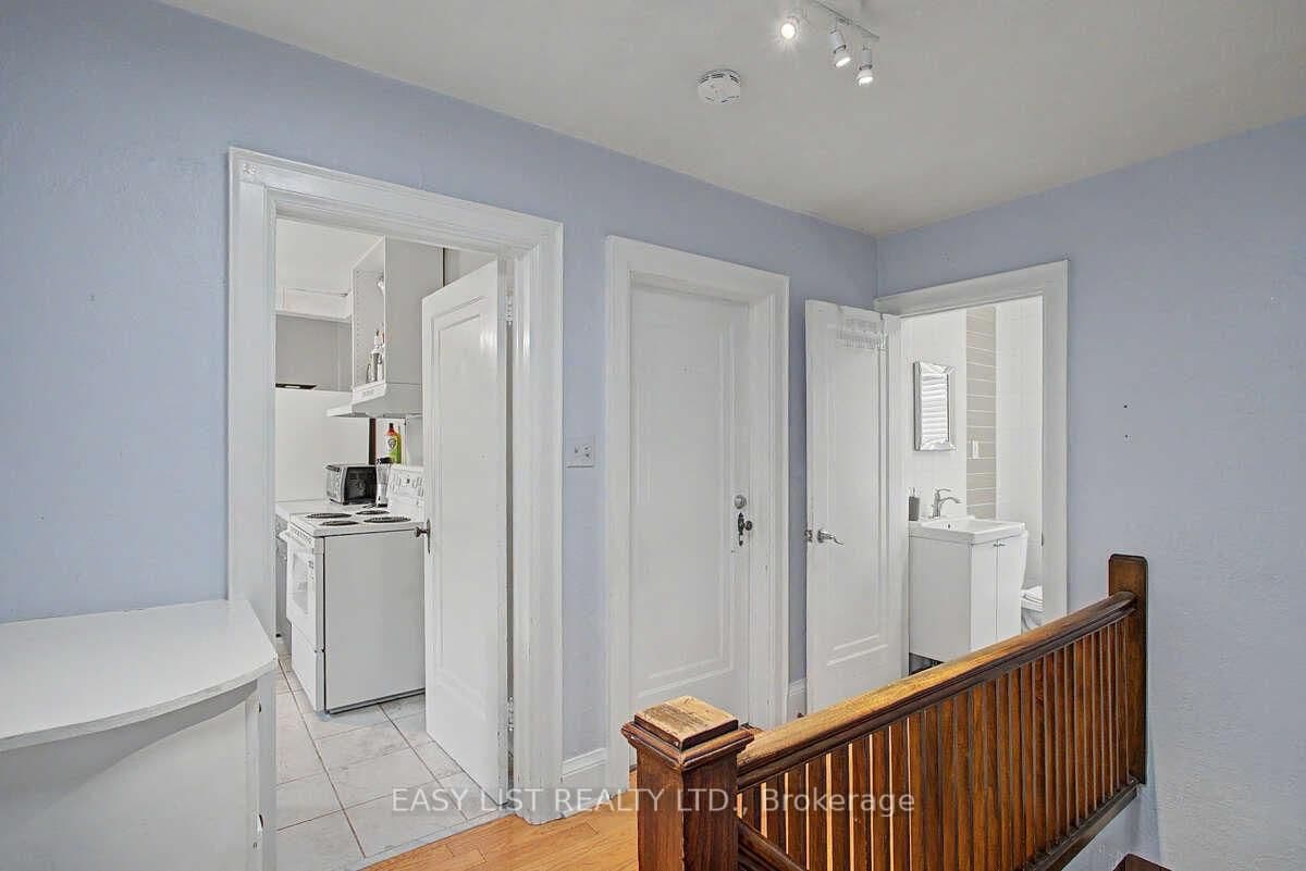 77 Avondale Avenue thumbnail 12