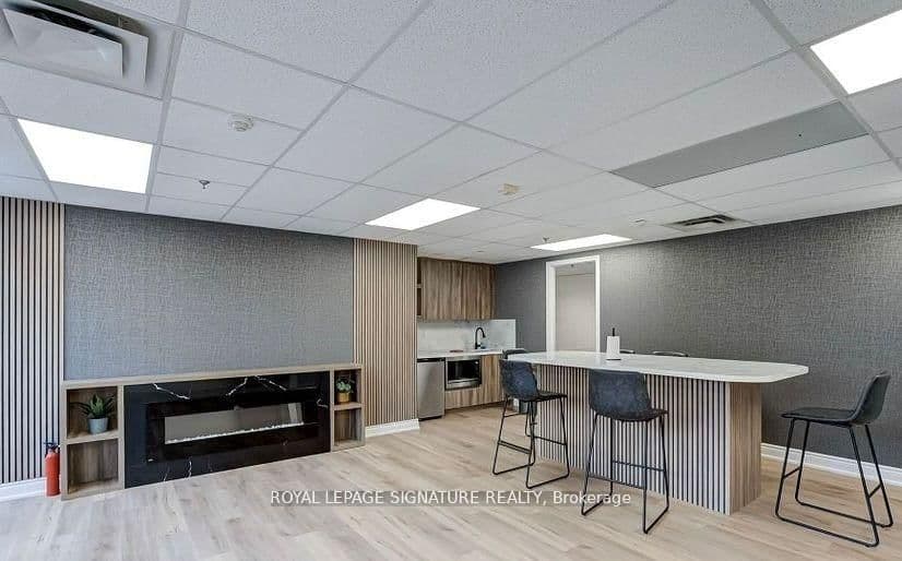 140 Bathurst Street, Unit 207 thumbnail 12