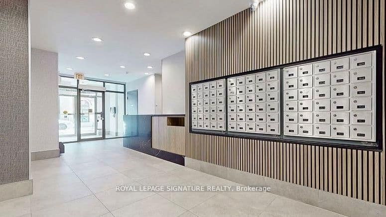 140 Bathurst Street, Unit 207 thumbnail 4