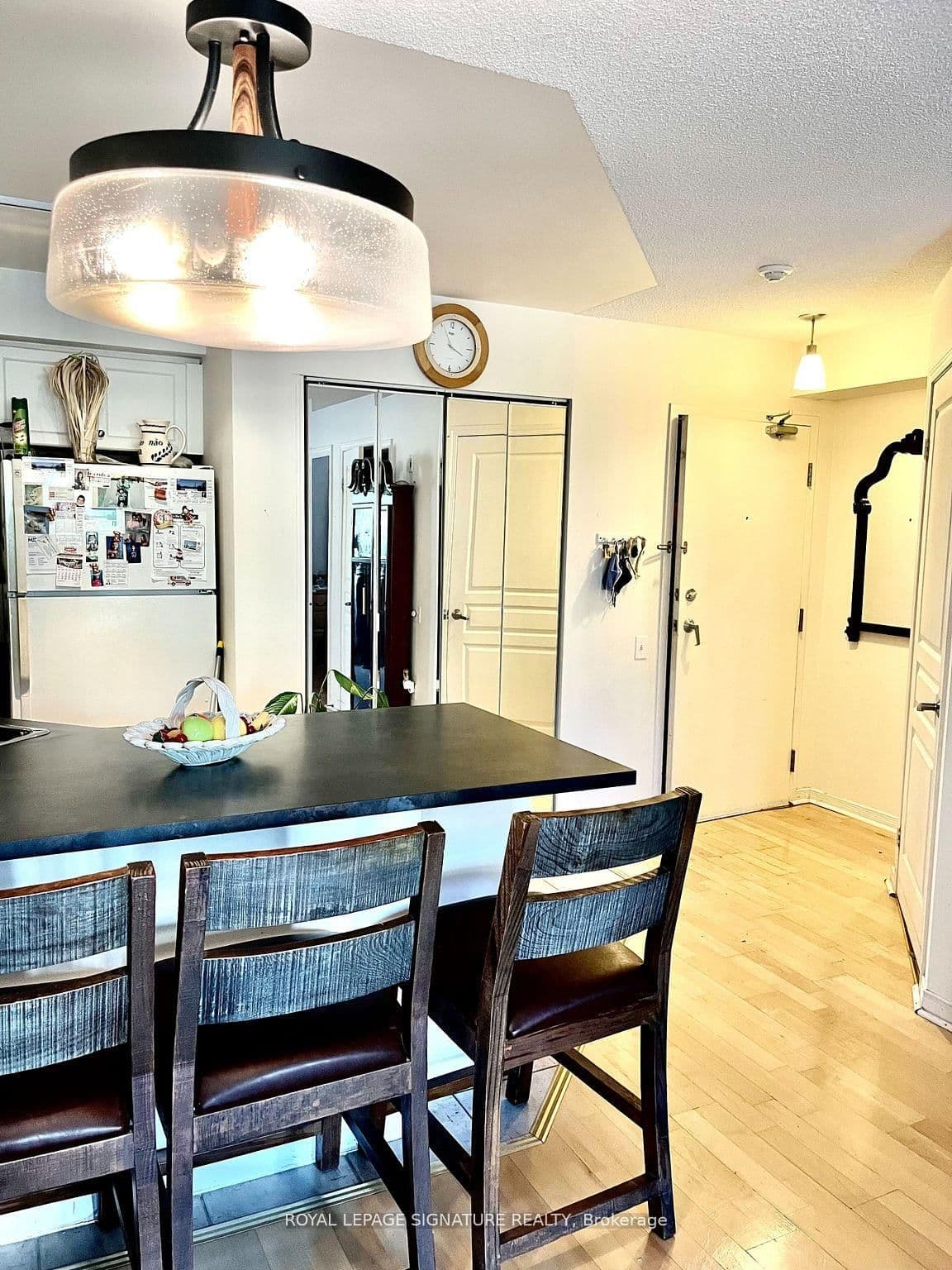 140 Bathurst Street, Unit 207 thumbnail 6