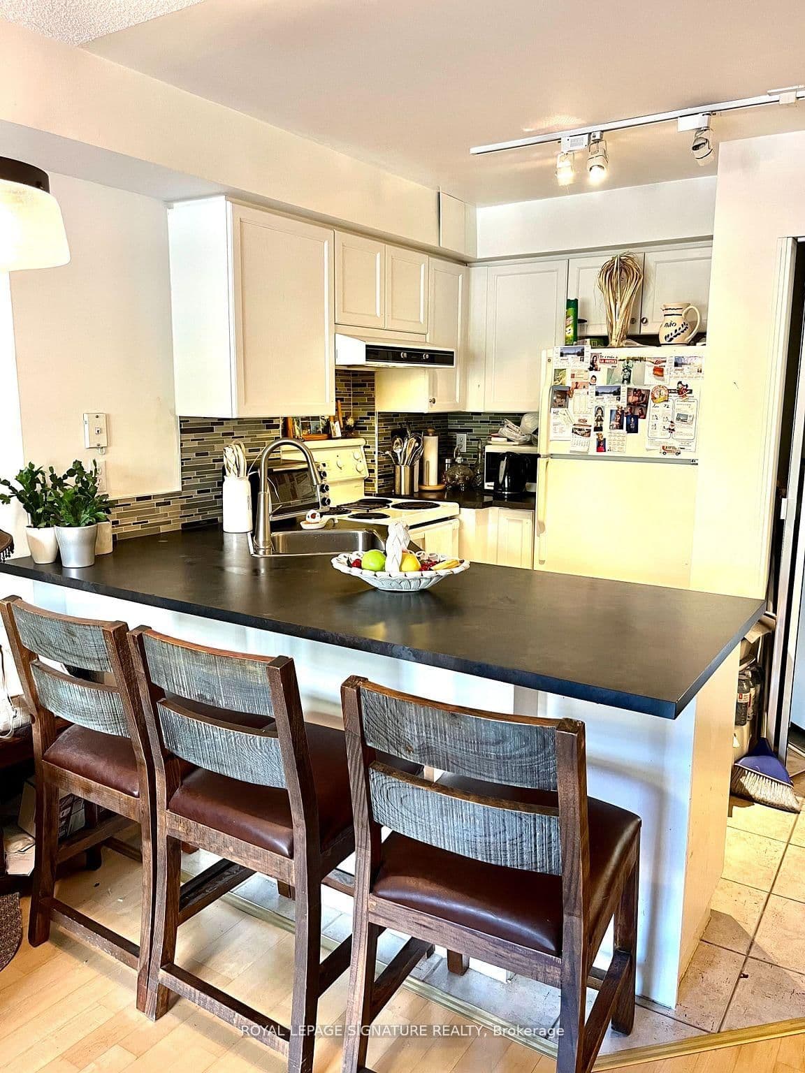 140 Bathurst Street, Unit 207 thumbnail 7