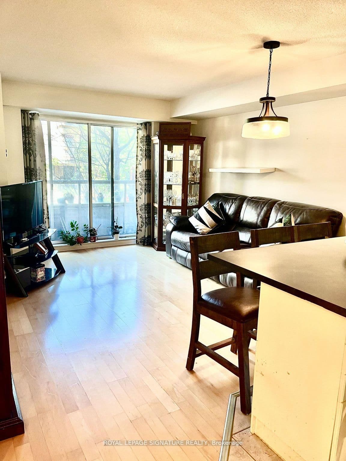 140 Bathurst Street, Unit 207 thumbnail 9