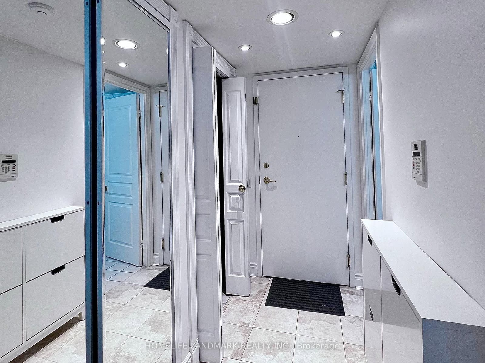 5 Northtown Way, Unit 809 thumbnail 4