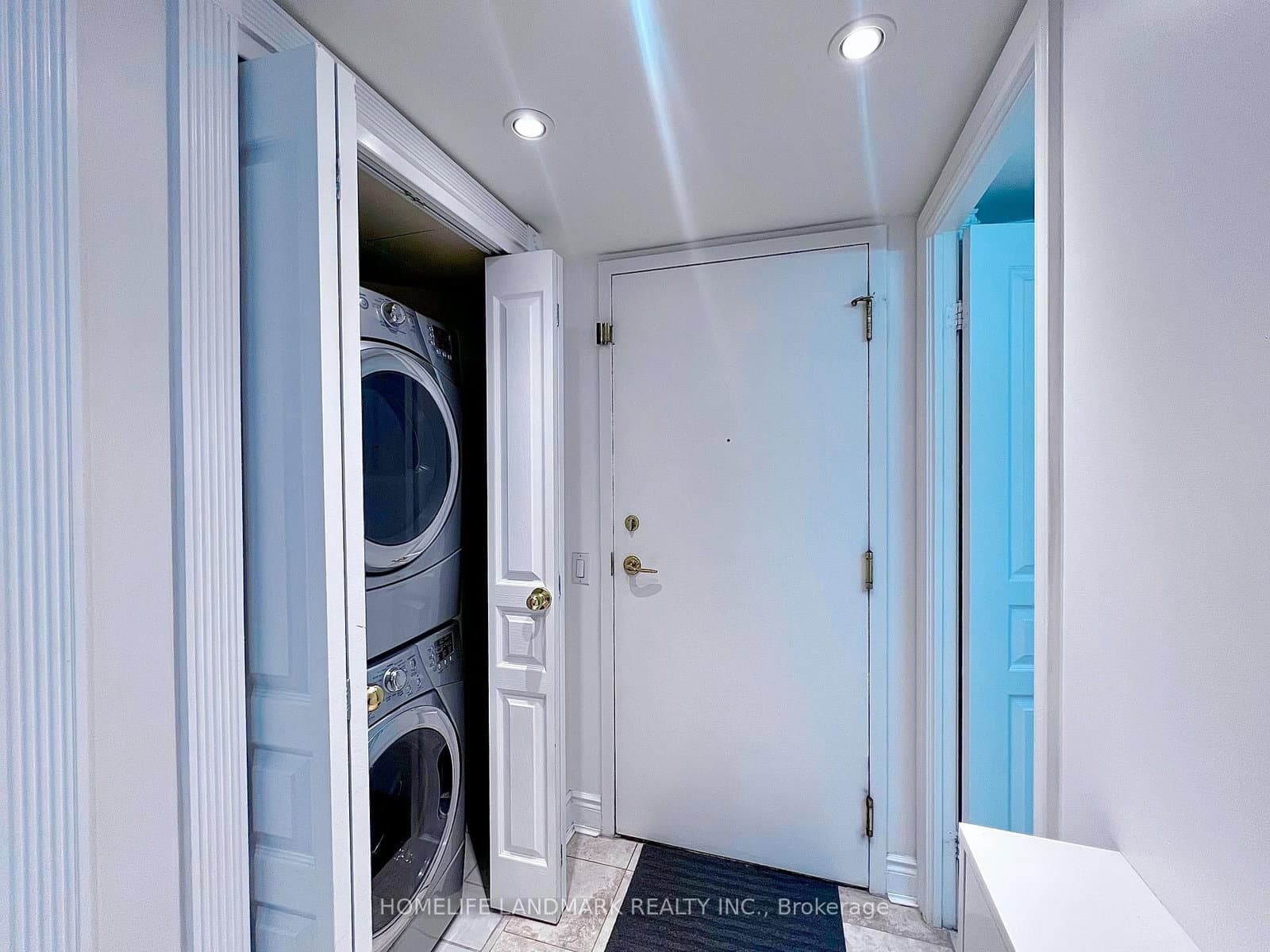 5 Northtown Way, Unit 809 thumbnail 5